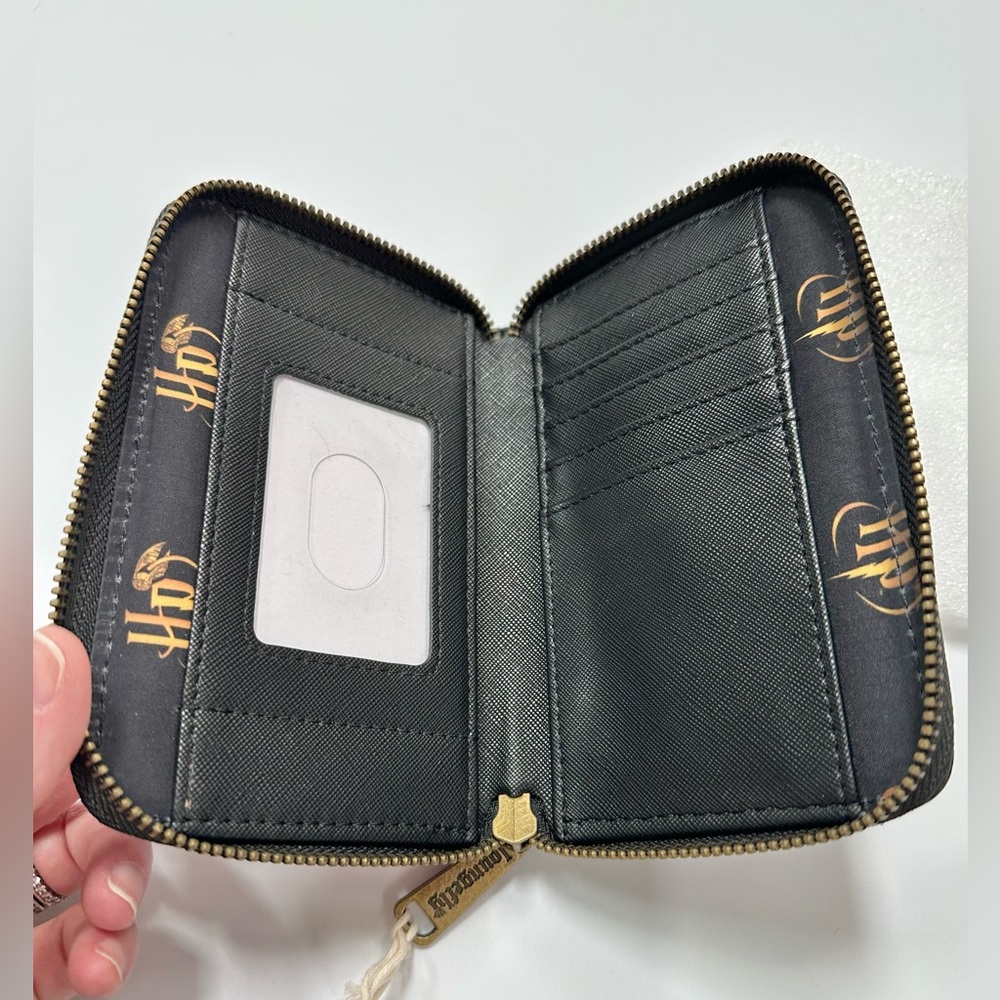 Loungefly Harry Potter Black Zip Wallet - NWT - Picture 7 of 7